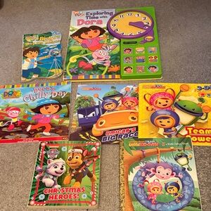 Bundle of 7 Nickelodeon books